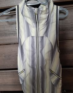 Lululemon rare run reflection vest
